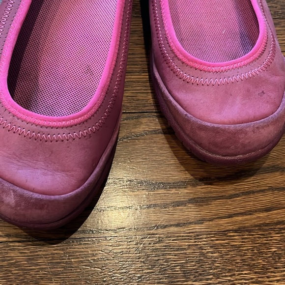 Merrill 8 Vibrant Pink Women's Shoes - Picture 2 of 3
